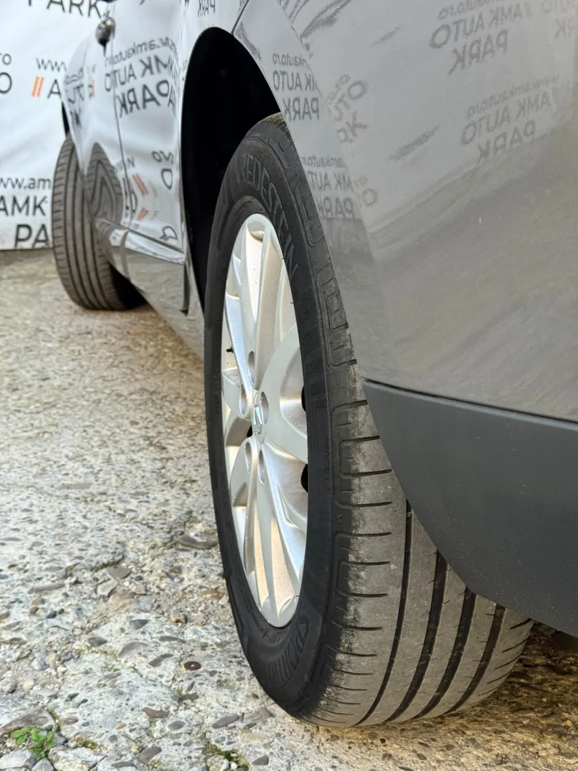 Cumpara/ Vinde online Renault  Megane 2013 SH, la cel mai bun pret pentru tine!