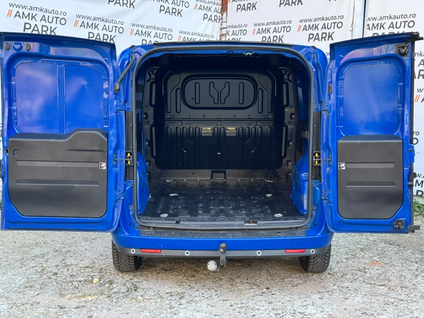 Cumpara/ Vinde online Opel Combo 2017 SH, la cel mai bun pret pentru tine!