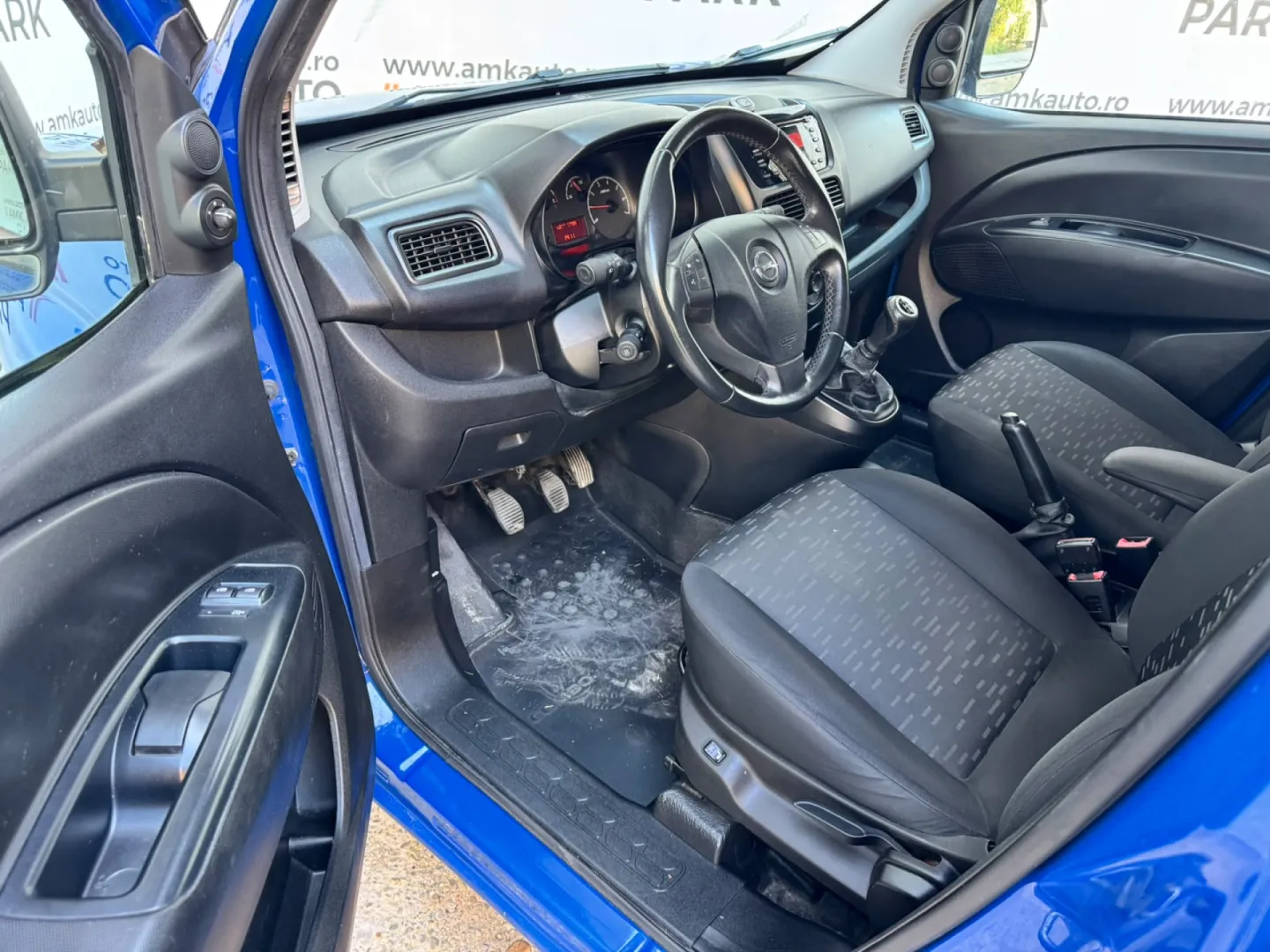 Cumpara/ Vinde online Opel Combo 2017 SH, la cel mai bun pret pentru tine!