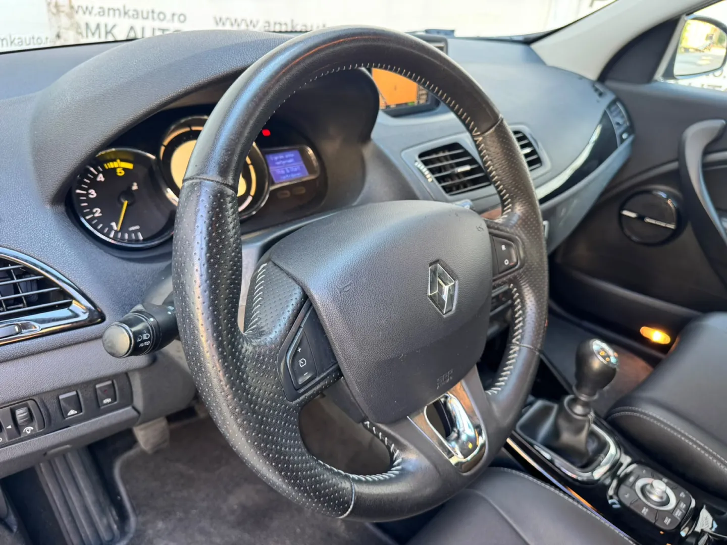 Cumpara/ Vinde online Renault  Megane 2013 SH, la cel mai bun pret pentru tine!