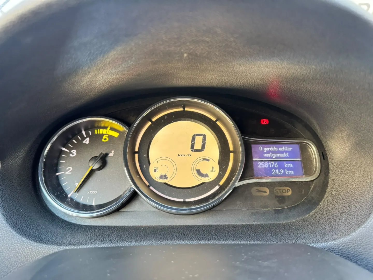 Cumpara/ Vinde online Renault  Megane 2013 SH, la cel mai bun pret pentru tine!