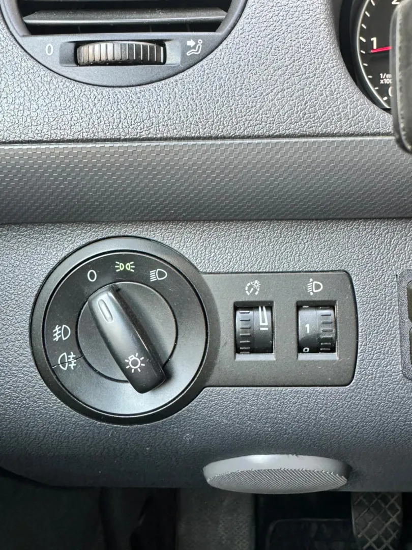 Cumpara/ Vinde online Volkswagen Caddy 2011 SH, la cel mai bun pret pentru tine!
