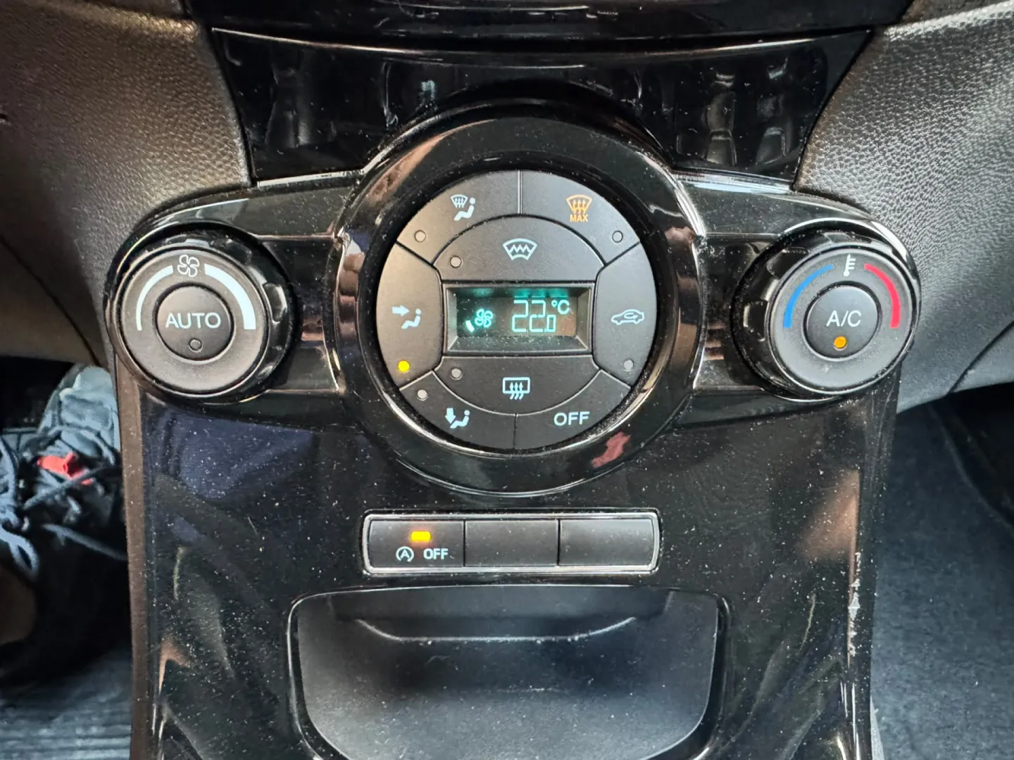 Cumpara/ Vinde online Ford Fiesta 2015 SH, la cel mai bun pret pentru tine!