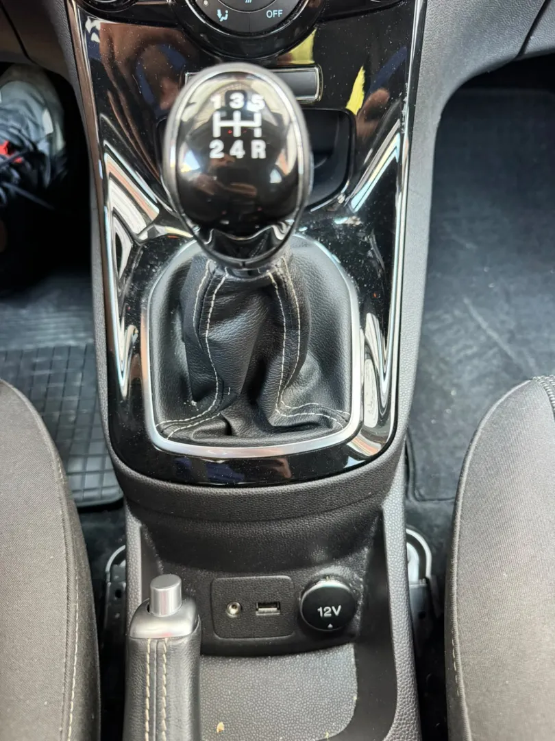 Cumpara/ Vinde online Ford Fiesta 2015 SH, la cel mai bun pret pentru tine!
