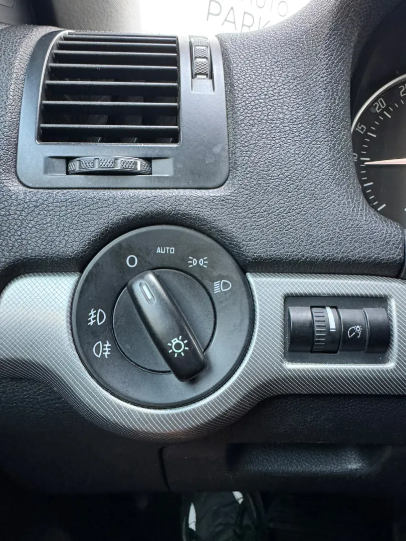 Cumpara/ Vinde online Skoda Octavia 2009 SH, la cel mai bun pret pentru tine!