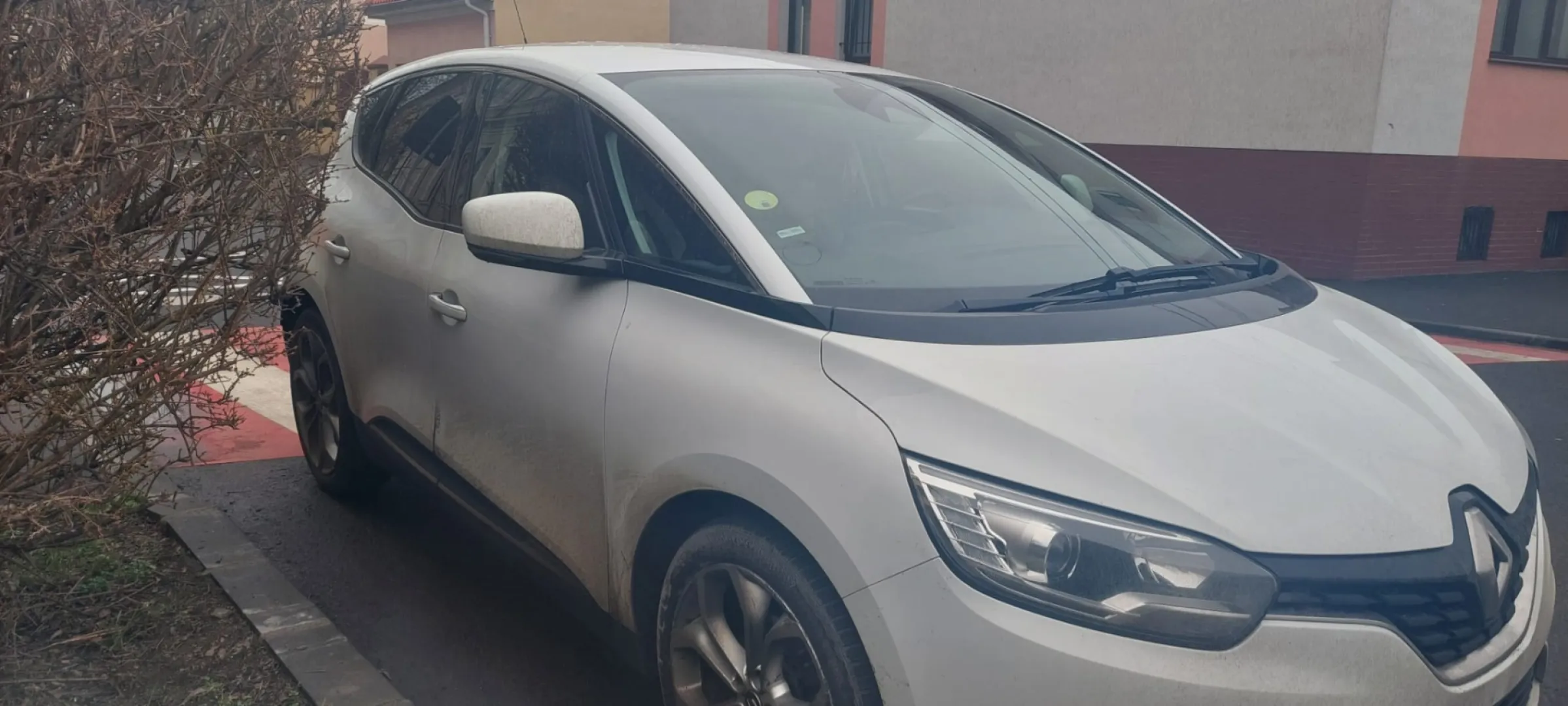 Cumpara/ Vinde online Renault  Scenic 2019 SH, la cel mai bun pret pentru tine!