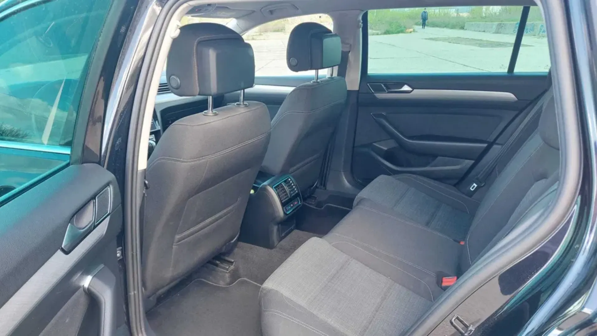 Cumpara/ Vinde online Volkswagen Passat 2020 SH, la cel mai bun pret pentru tine!