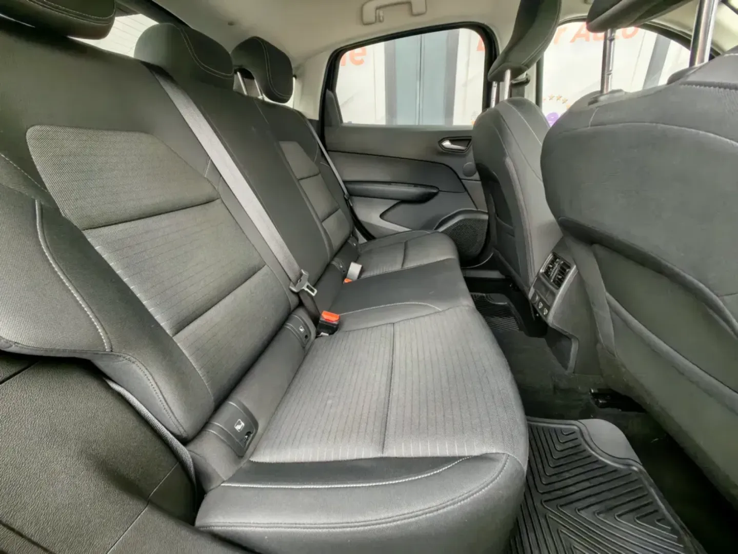 Cumpara/ Vinde online Renault Arkana 2023 SH, la cel mai bun pret pentru tine!