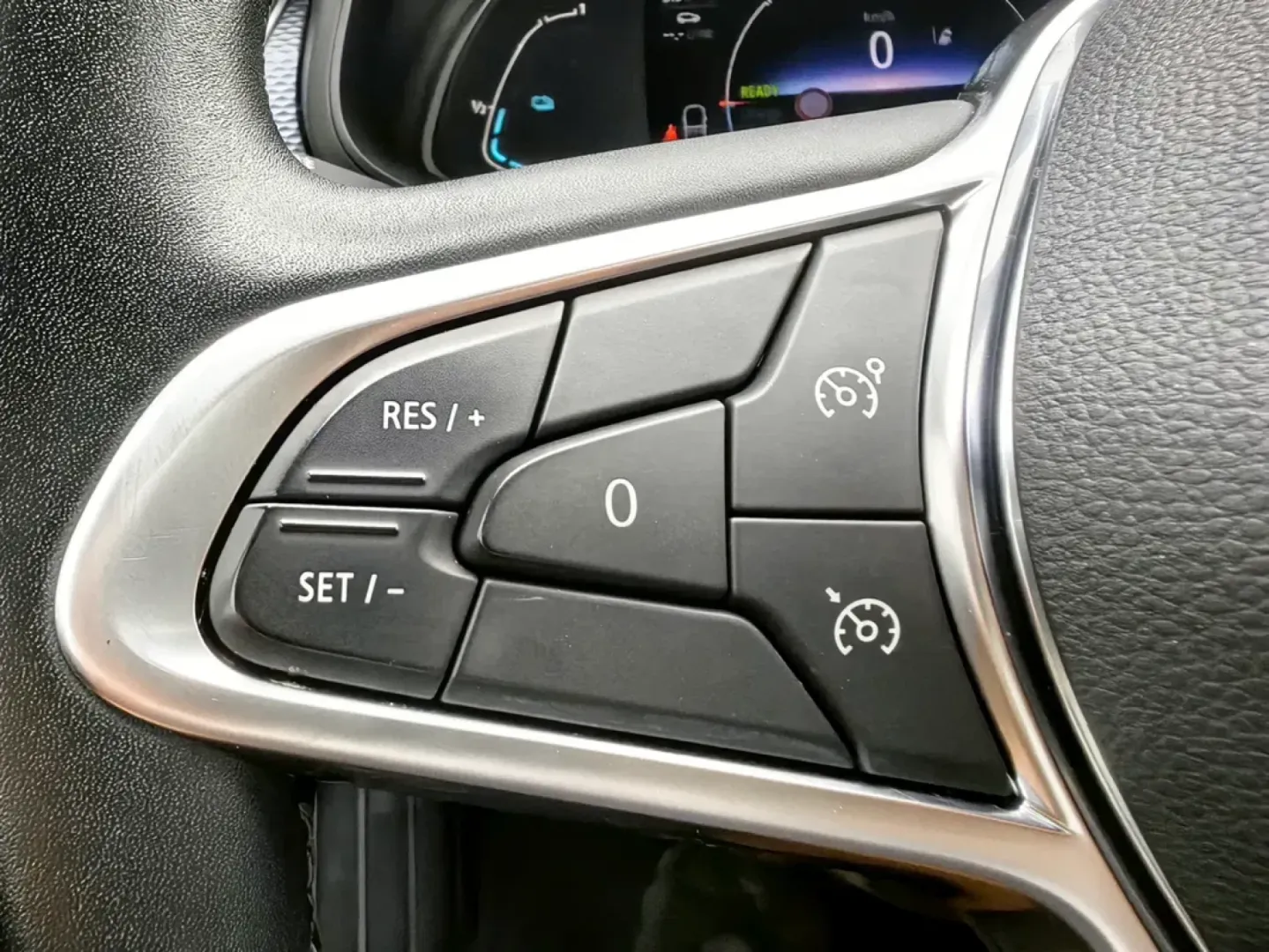 Cumpara/ Vinde online Renault Arkana 2023 SH, la cel mai bun pret pentru tine!