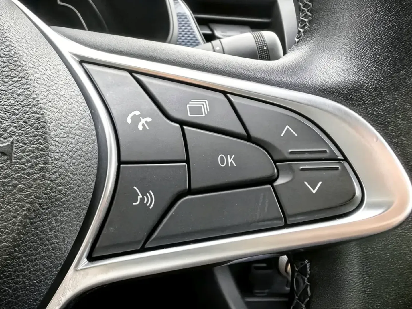 Cumpara/ Vinde online Renault Arkana 2023 SH, la cel mai bun pret pentru tine!