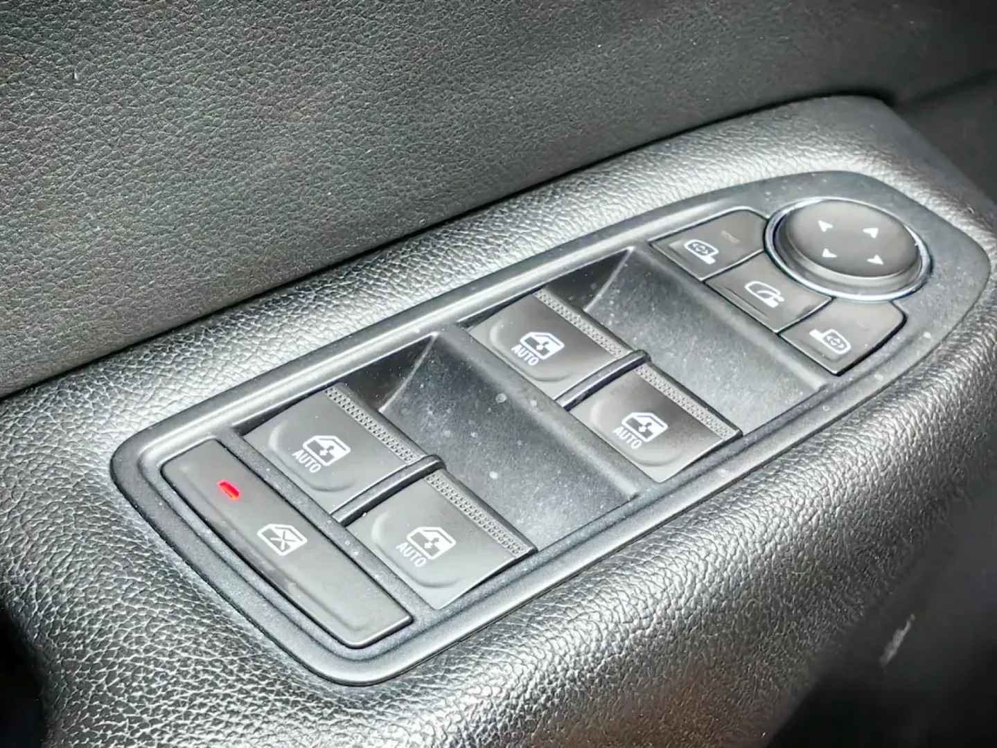 Cumpara/ Vinde online Renault Arkana 2023 SH, la cel mai bun pret pentru tine!