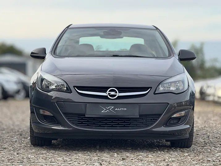 Cumpără / Vinde Opel Astra 2013 SH, la cel mai bun pret pentru tine!