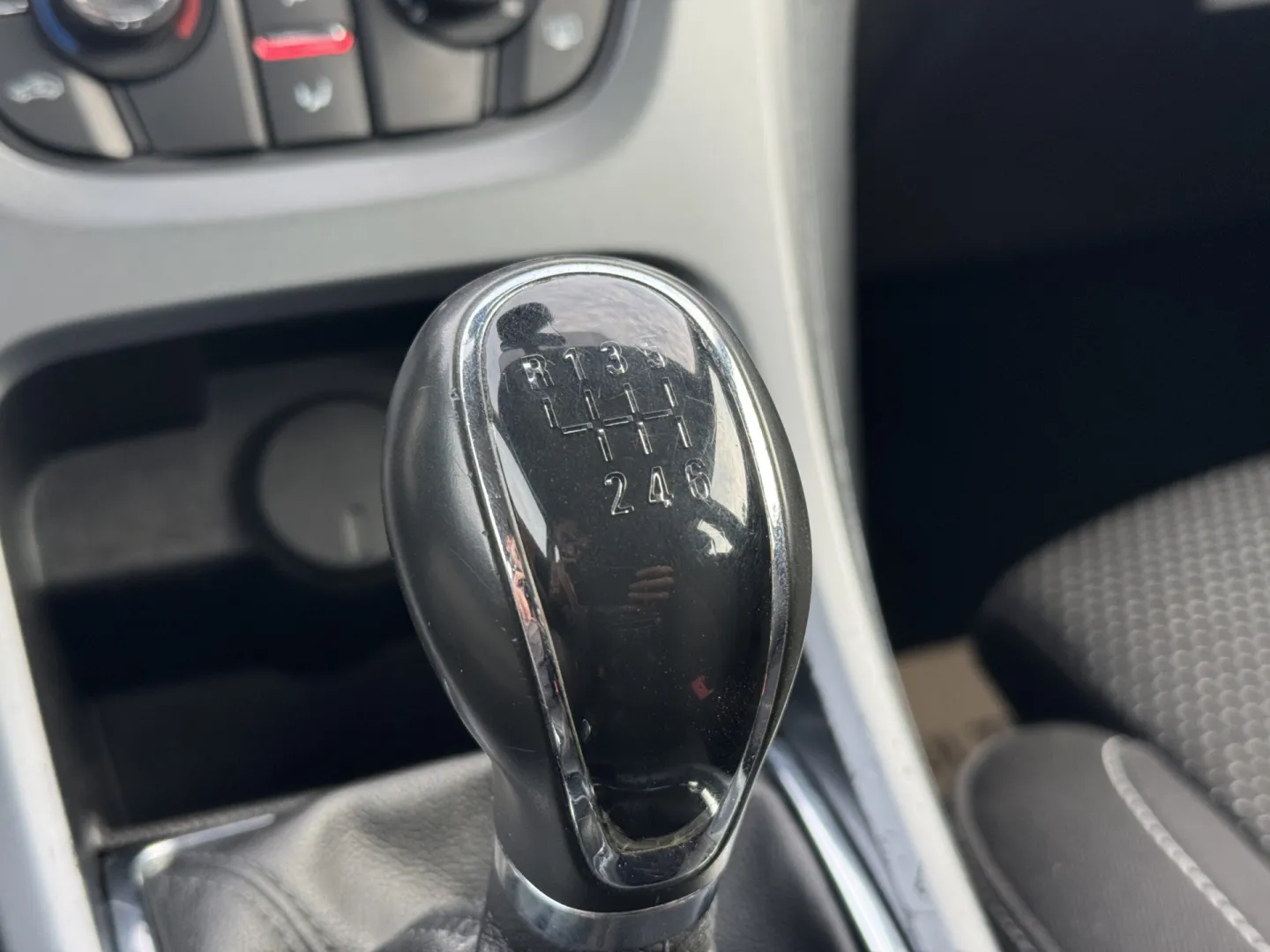 Cumpara/ Vinde online Opel Astra 2013 SH, la cel mai bun pret pentru tine!