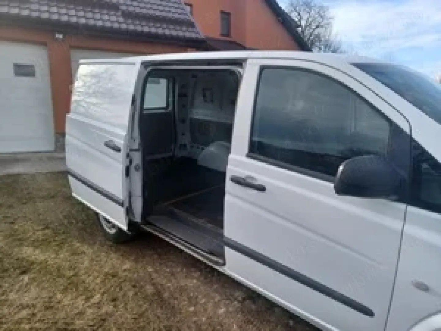 Cumpara/ Vinde online Mercedes-Benz Vito 2013 SH, la cel mai bun pret pentru tine!