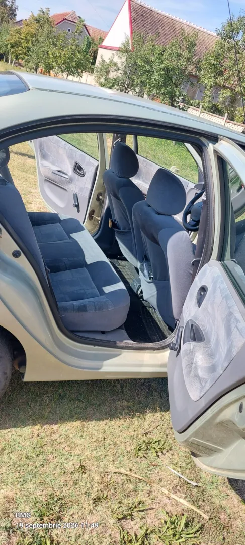 Cumpara/ Vinde online Renault Megane 2000 SH, la cel mai bun pret pentru tine!