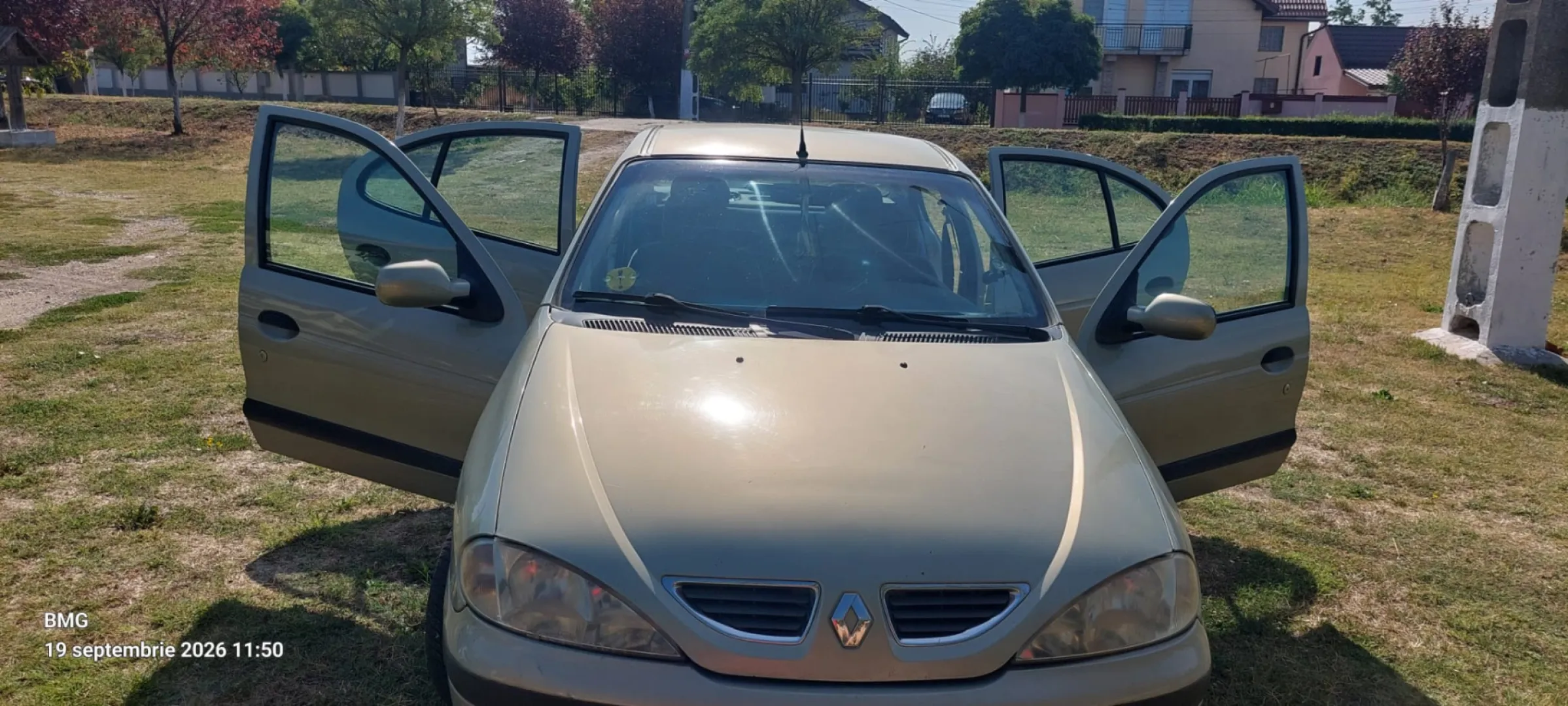Cumpara/ Vinde online Renault Megane 2000 SH, la cel mai bun pret pentru tine!