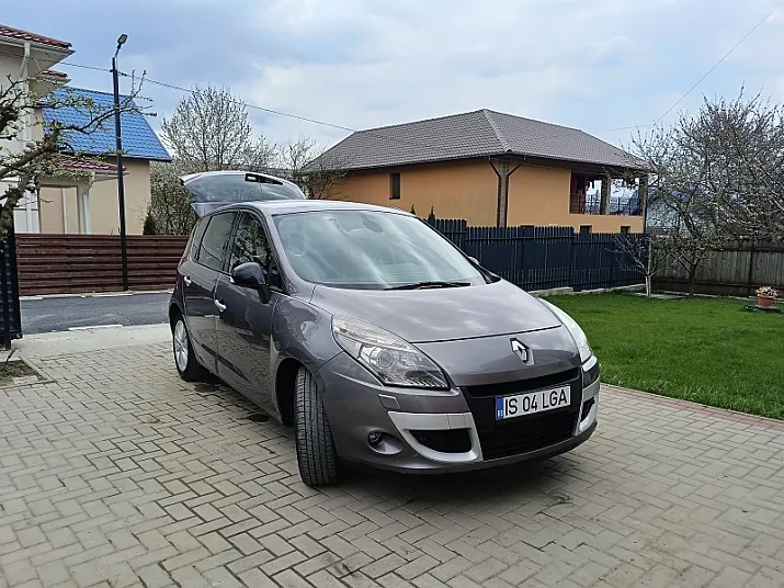 Cumpără / Vinde Renault Grand Scenic 2011 SH, la cel mai bun pret pentru tine!