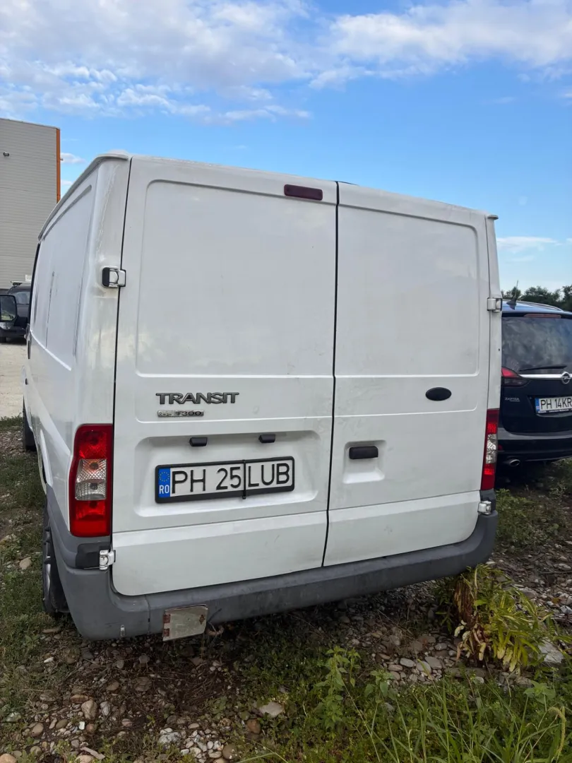 Cumpara/ Vinde online Ford Transit Connect 2010 SH, la cel mai bun pret pentru tine!