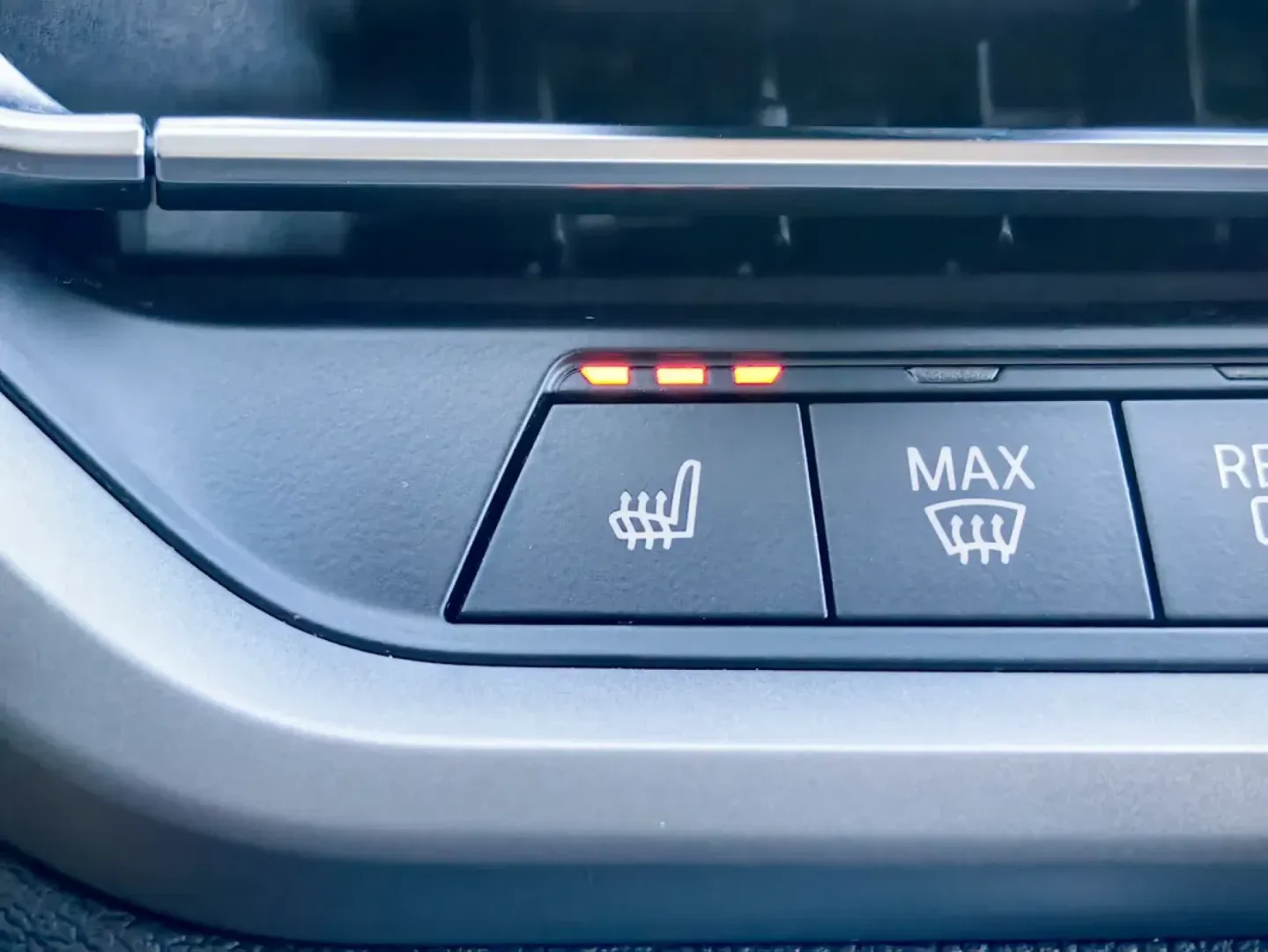 Cumpara/ Vinde online BMW 3 Series 2021 SH, la cel mai bun pret pentru tine!