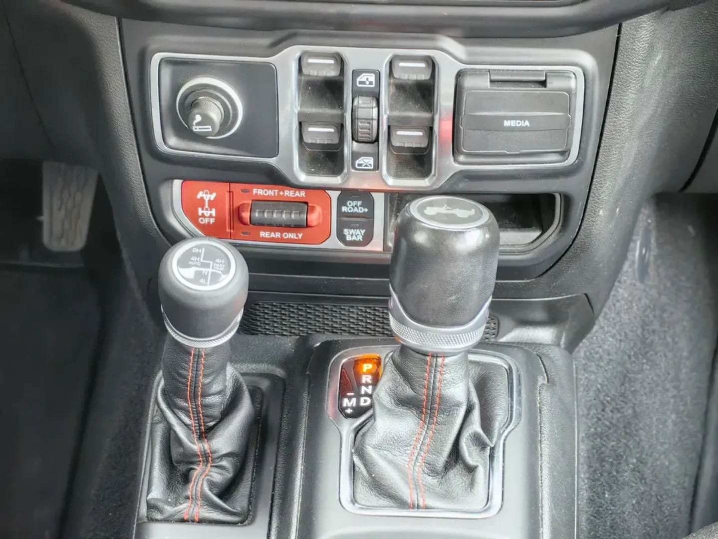 Cumpara/ Vinde online Jeep Wrangler 2022 SH, la cel mai bun pret pentru tine!