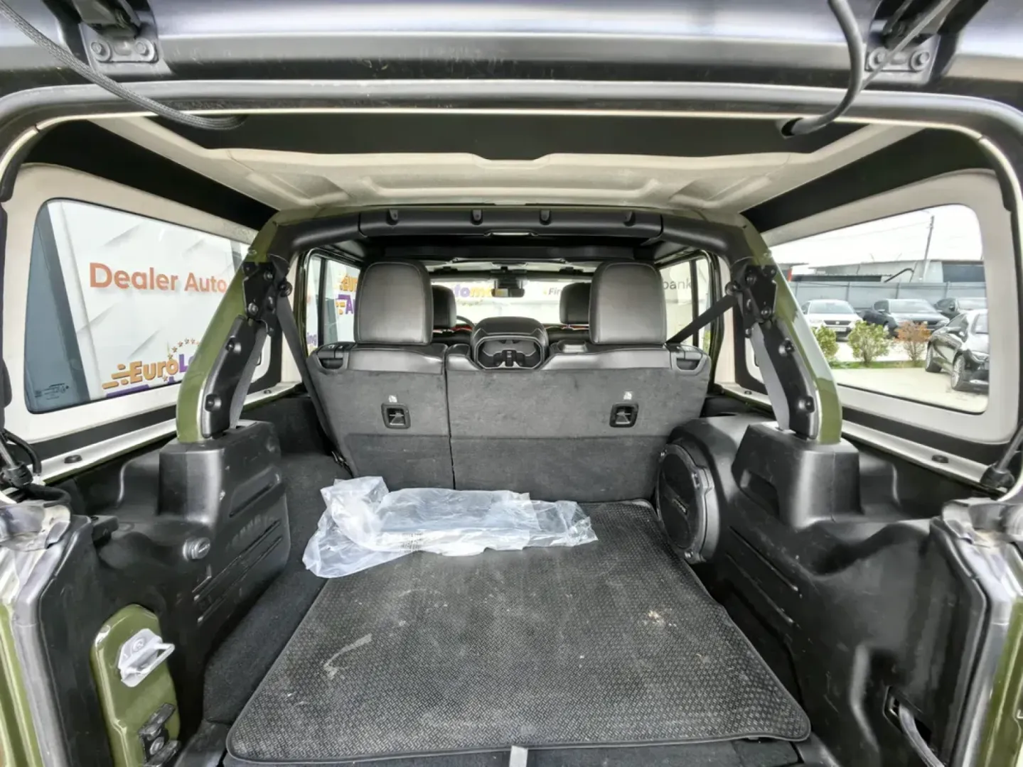 Cumpara/ Vinde online Jeep Wrangler 2022 SH, la cel mai bun pret pentru tine!