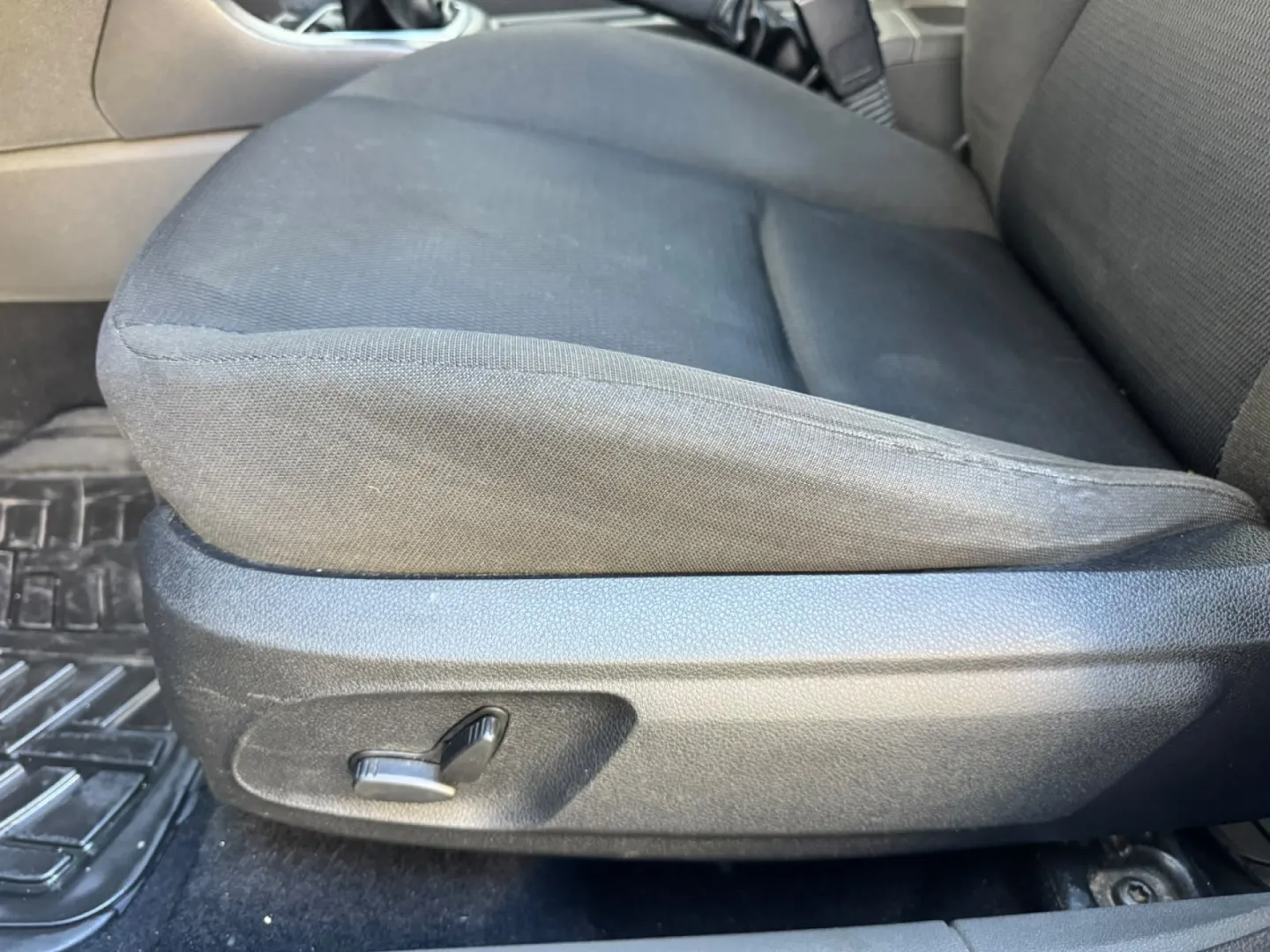 Cumpara/ Vinde online Ford Focus 2007 SH, la cel mai bun pret pentru tine!
