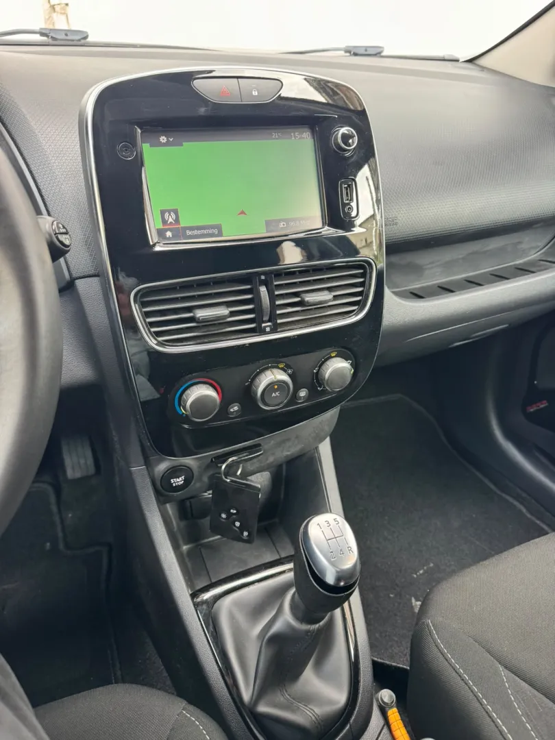 Cumpara/ Vinde online Renault Clio 2018 SH, la cel mai bun pret pentru tine!