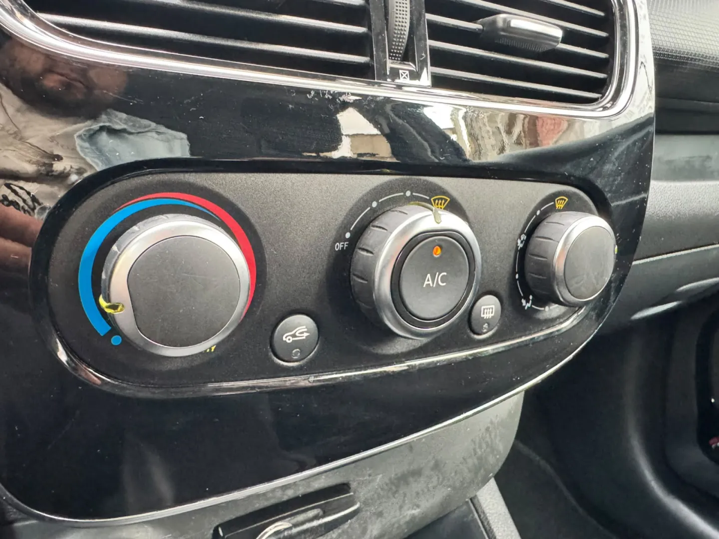 Cumpara/ Vinde online Renault Clio 2018 SH, la cel mai bun pret pentru tine!
