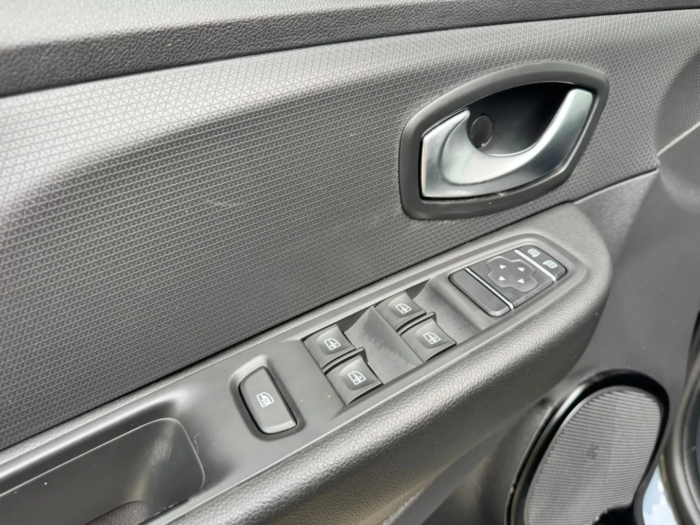 Cumpara/ Vinde online Renault Clio 2018 SH, la cel mai bun pret pentru tine!