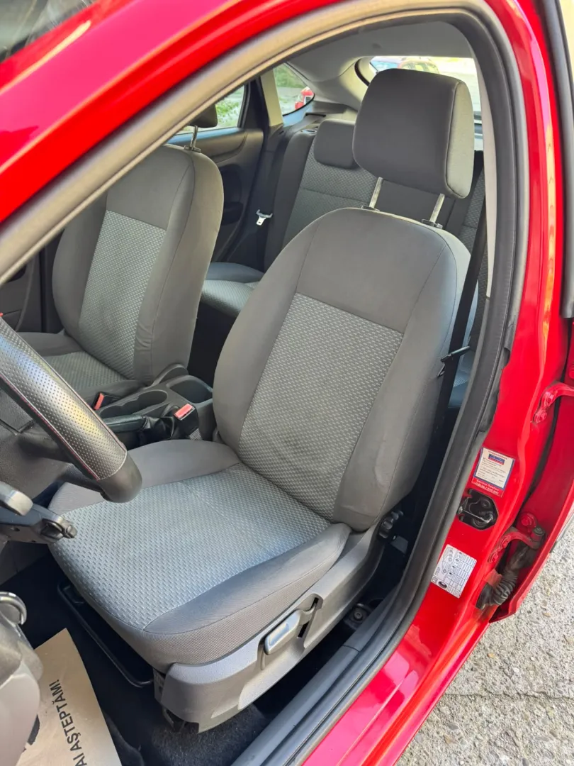 Cumpara/ Vinde online Ford Focus 2007 SH, la cel mai bun pret pentru tine!