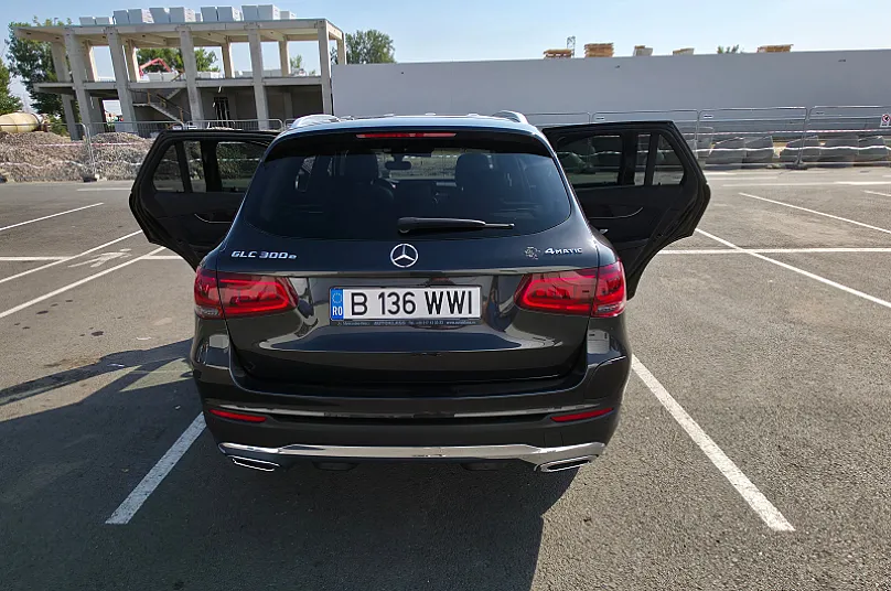 Cumpără / Vinde Mercedes-Benz GLC 300 2020 SH, la cel mai bun pret pentru tine!