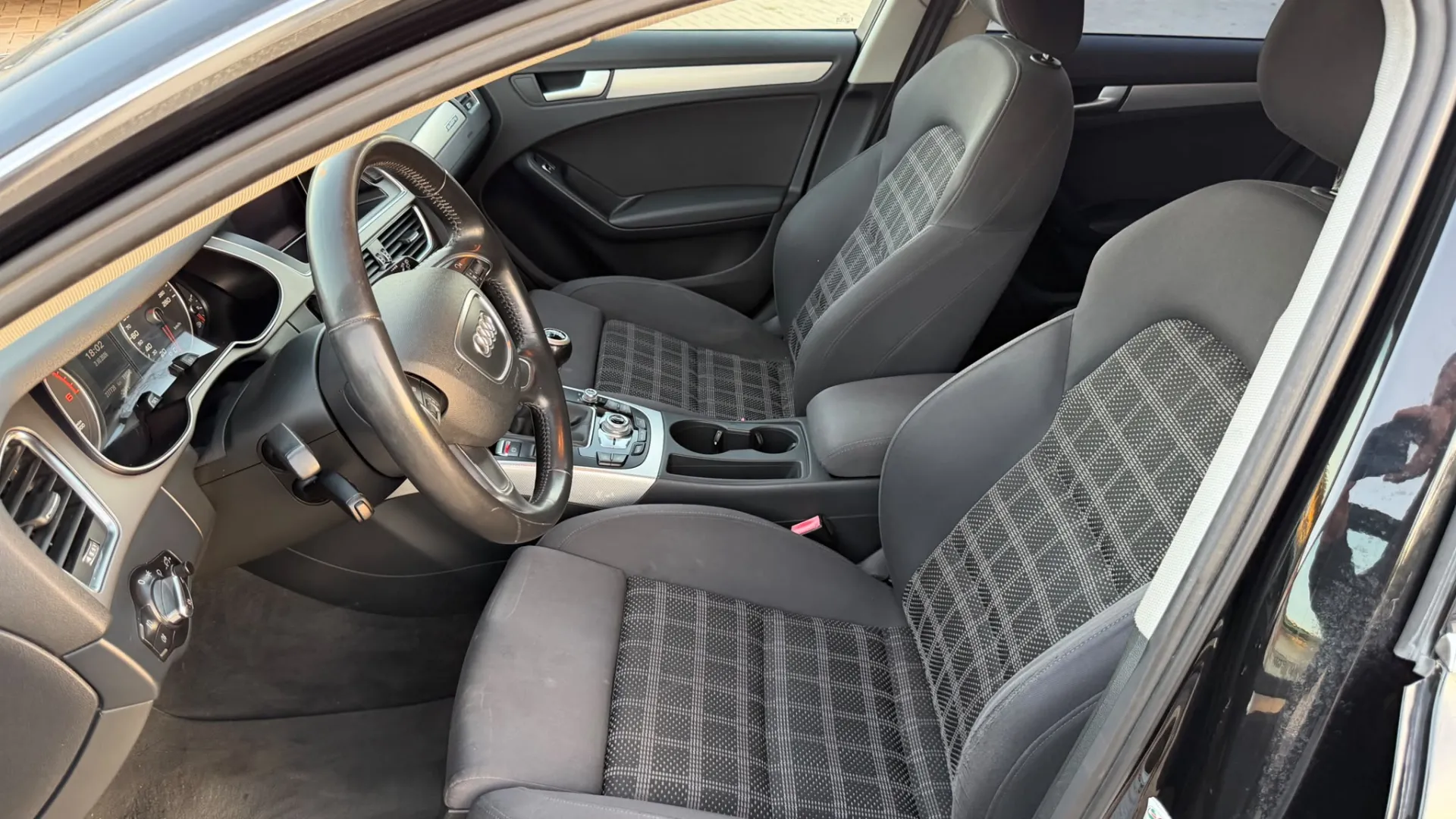 Cumpara/ Vinde online Audi A4 2014 SH, la cel mai bun pret pentru tine!