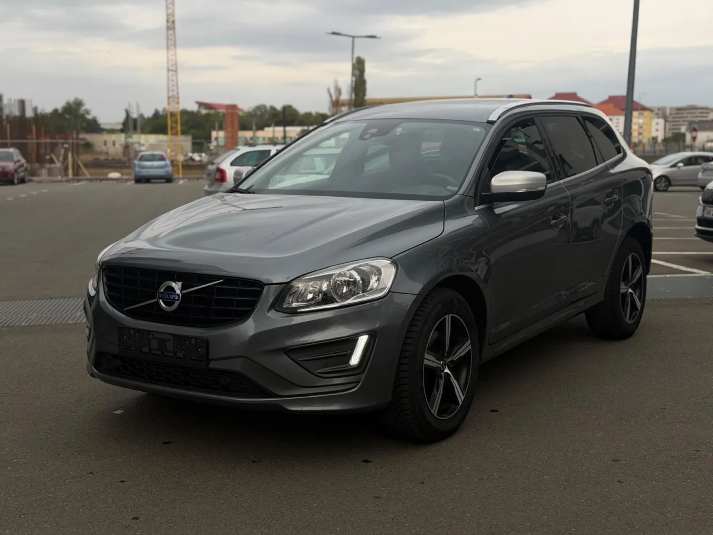 Cumpara/ Vinde online Volvo XC60 2017 SH, la cel mai bun pret pentru tine!