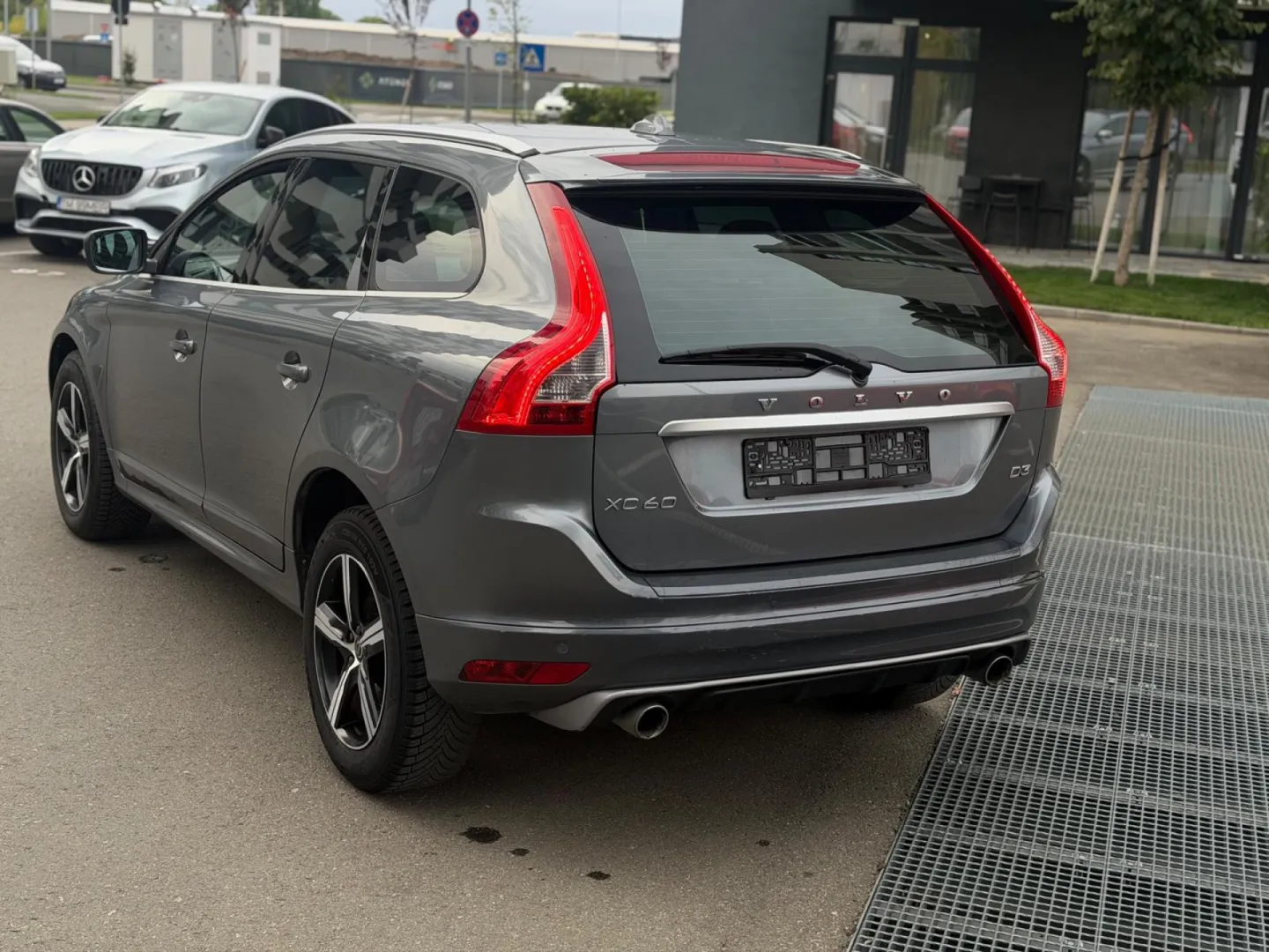 Cumpara/ Vinde online Volvo XC60 2017 SH, la cel mai bun pret pentru tine!