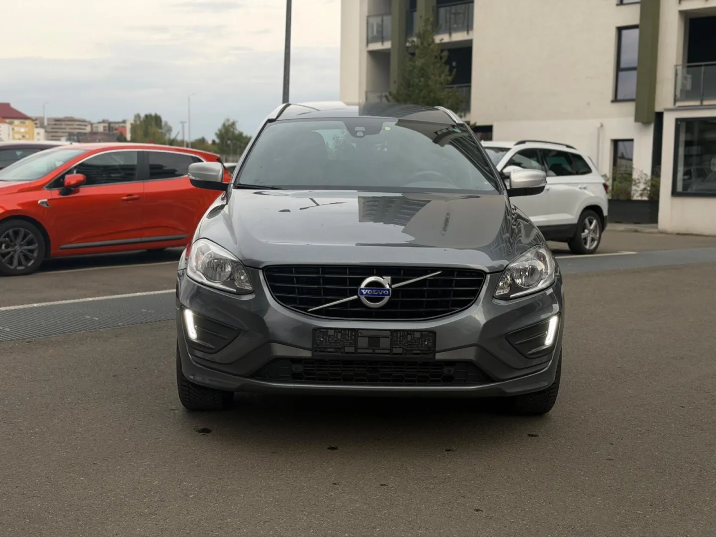 Cumpara/ Vinde online Volvo XC60 2017 SH, la cel mai bun pret pentru tine!
