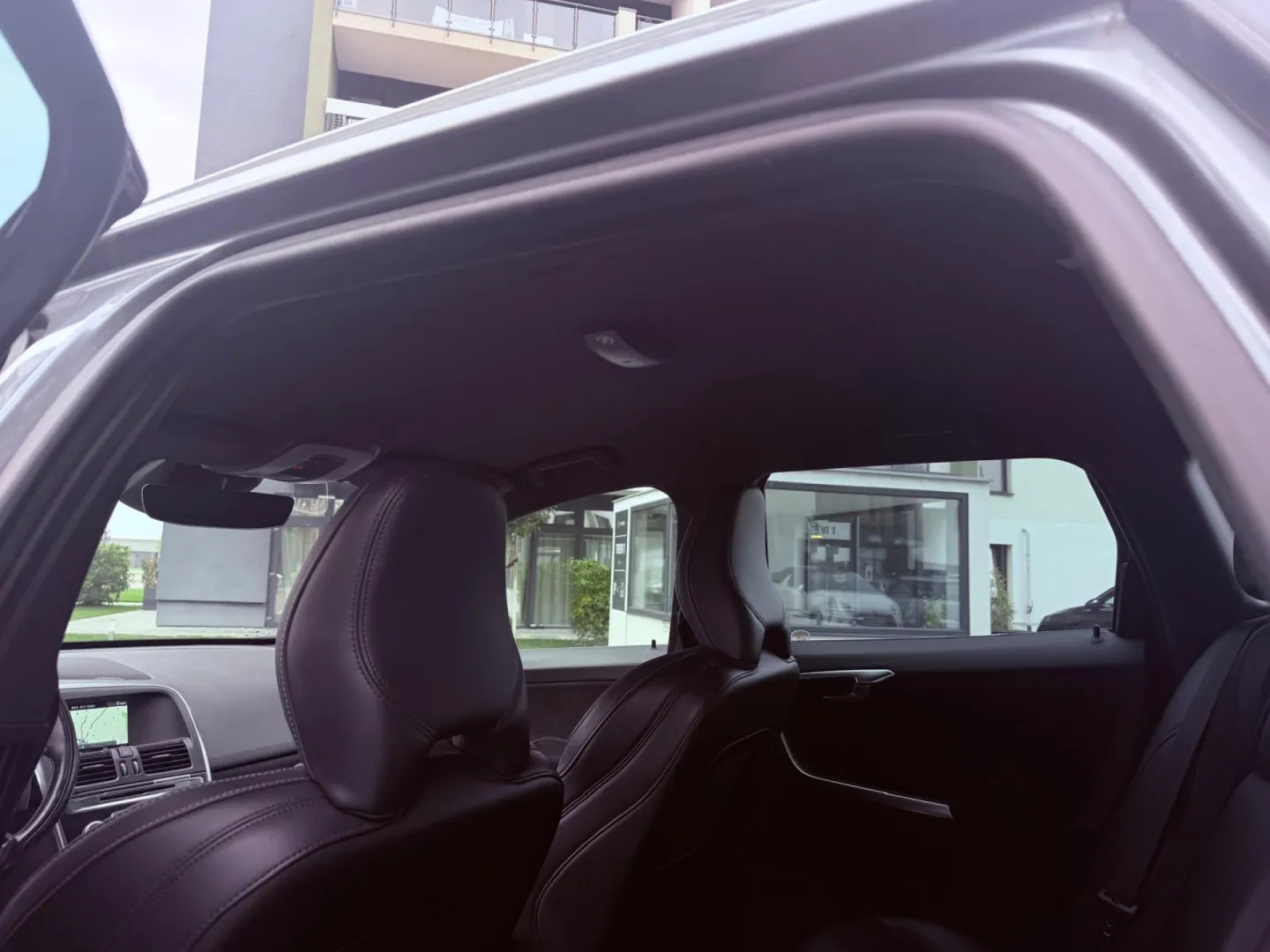 Cumpara/ Vinde online Volvo XC60 2017 SH, la cel mai bun pret pentru tine!