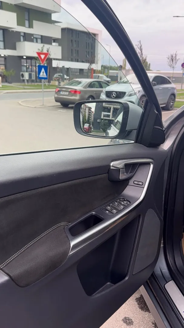 Cumpara/ Vinde online Volvo XC60 2017 SH, la cel mai bun pret pentru tine!