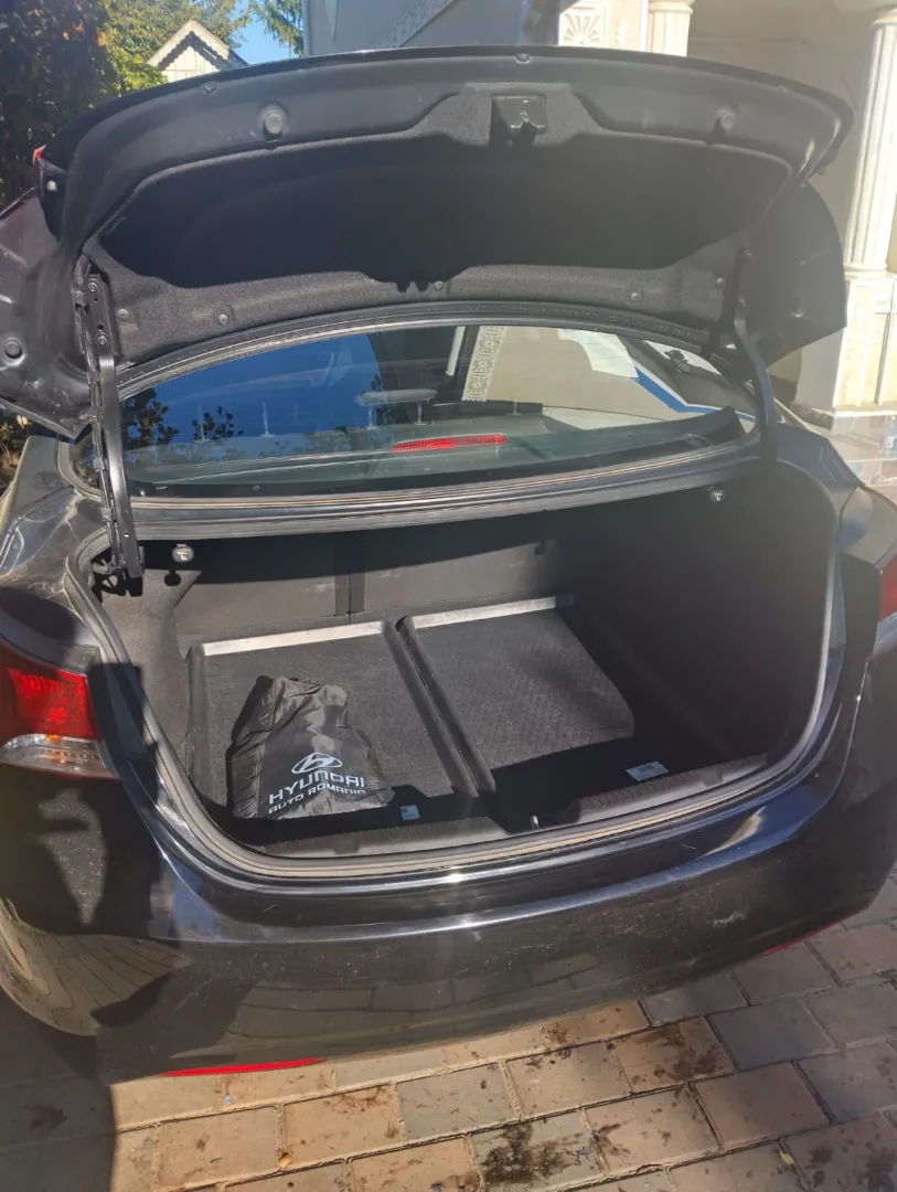 Cumpara/ Vinde online Hyundai Elantra 2012 SH, la cel mai bun pret pentru tine!