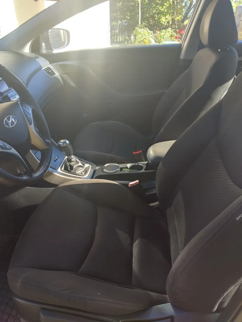 Cumpara/ Vinde online Hyundai Elantra 2012 SH, la cel mai bun pret pentru tine!