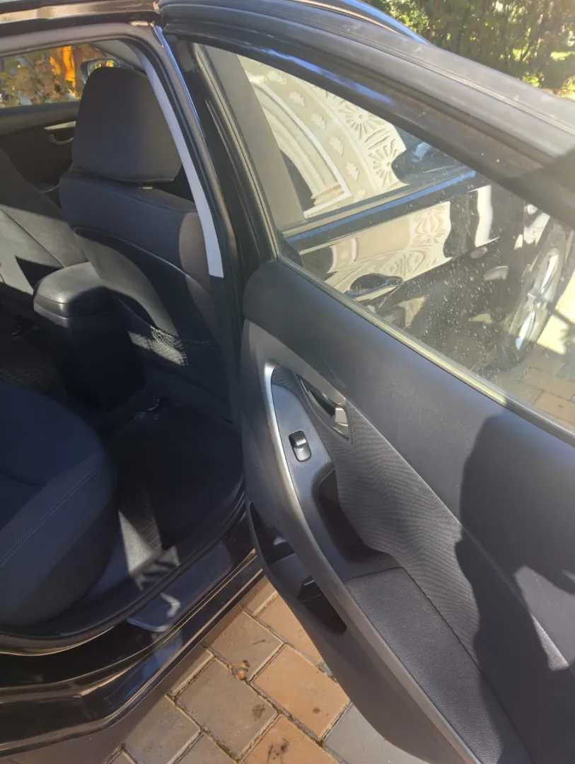 Cumpara/ Vinde online Hyundai Elantra 2012 SH, la cel mai bun pret pentru tine!