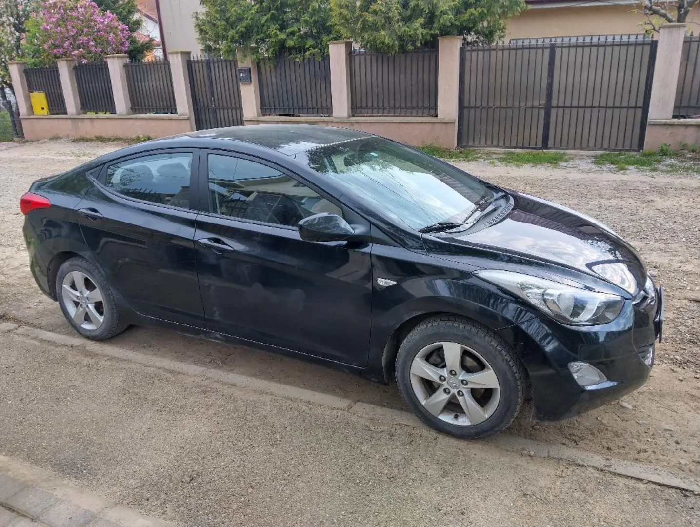 Cumpara/ Vinde online Hyundai Elantra 2012 SH, la cel mai bun pret pentru tine!