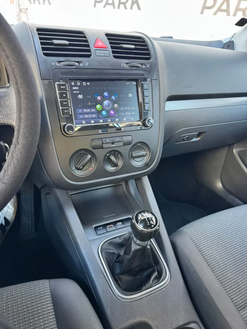 Cumpara/ Vinde online Volkswagen Jetta 2007 SH, la cel mai bun pret pentru tine!
