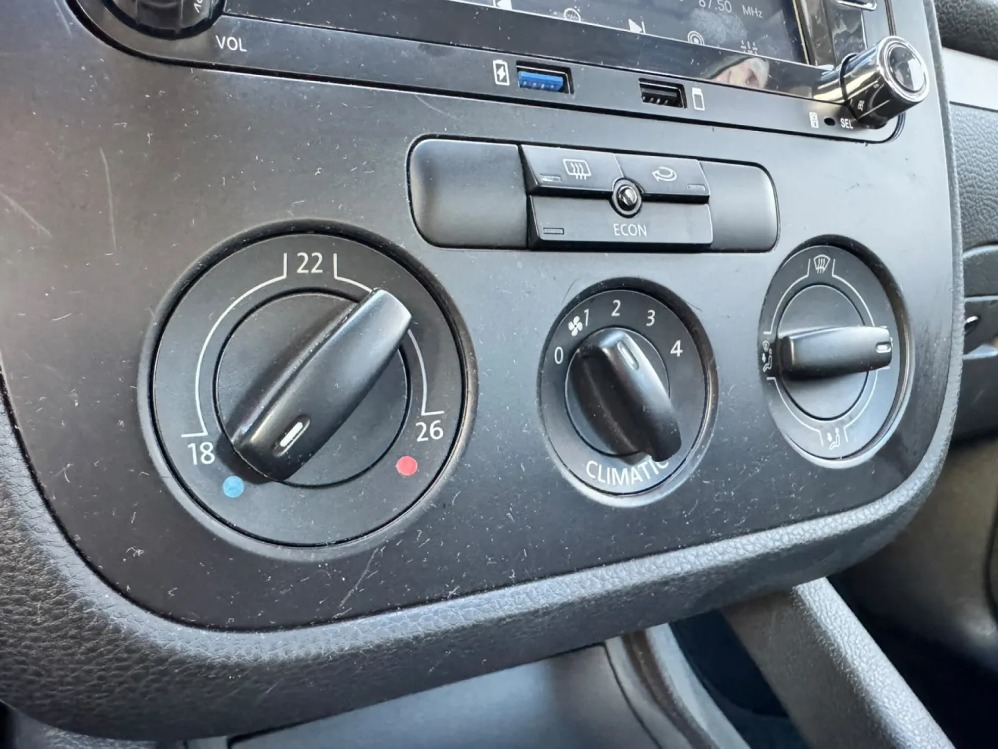 Cumpara/ Vinde online Volkswagen Jetta 2007 SH, la cel mai bun pret pentru tine!