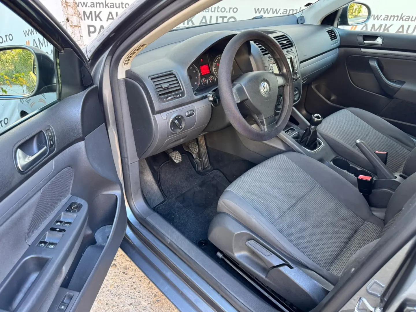 Cumpara/ Vinde online Volkswagen Jetta 2007 SH, la cel mai bun pret pentru tine!