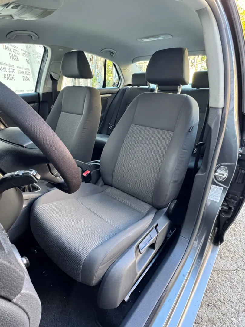 Cumpara/ Vinde online Volkswagen Jetta 2007 SH, la cel mai bun pret pentru tine!
