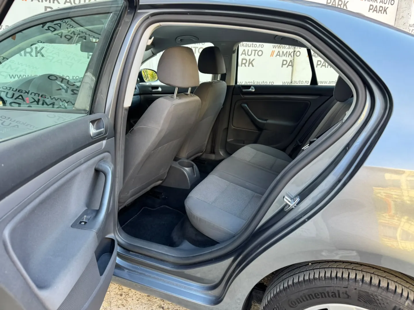 Cumpara/ Vinde online Volkswagen Jetta 2007 SH, la cel mai bun pret pentru tine!