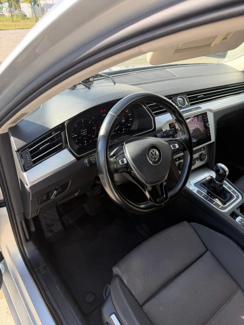 Cumpara/ Vinde online Volkswagen Passat 2018 SH, la cel mai bun pret pentru tine!