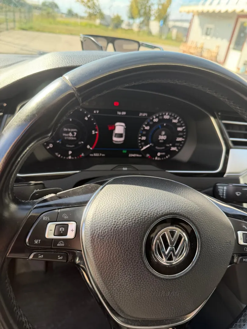 Cumpara/ Vinde online Volkswagen Passat 2018 SH, la cel mai bun pret pentru tine!