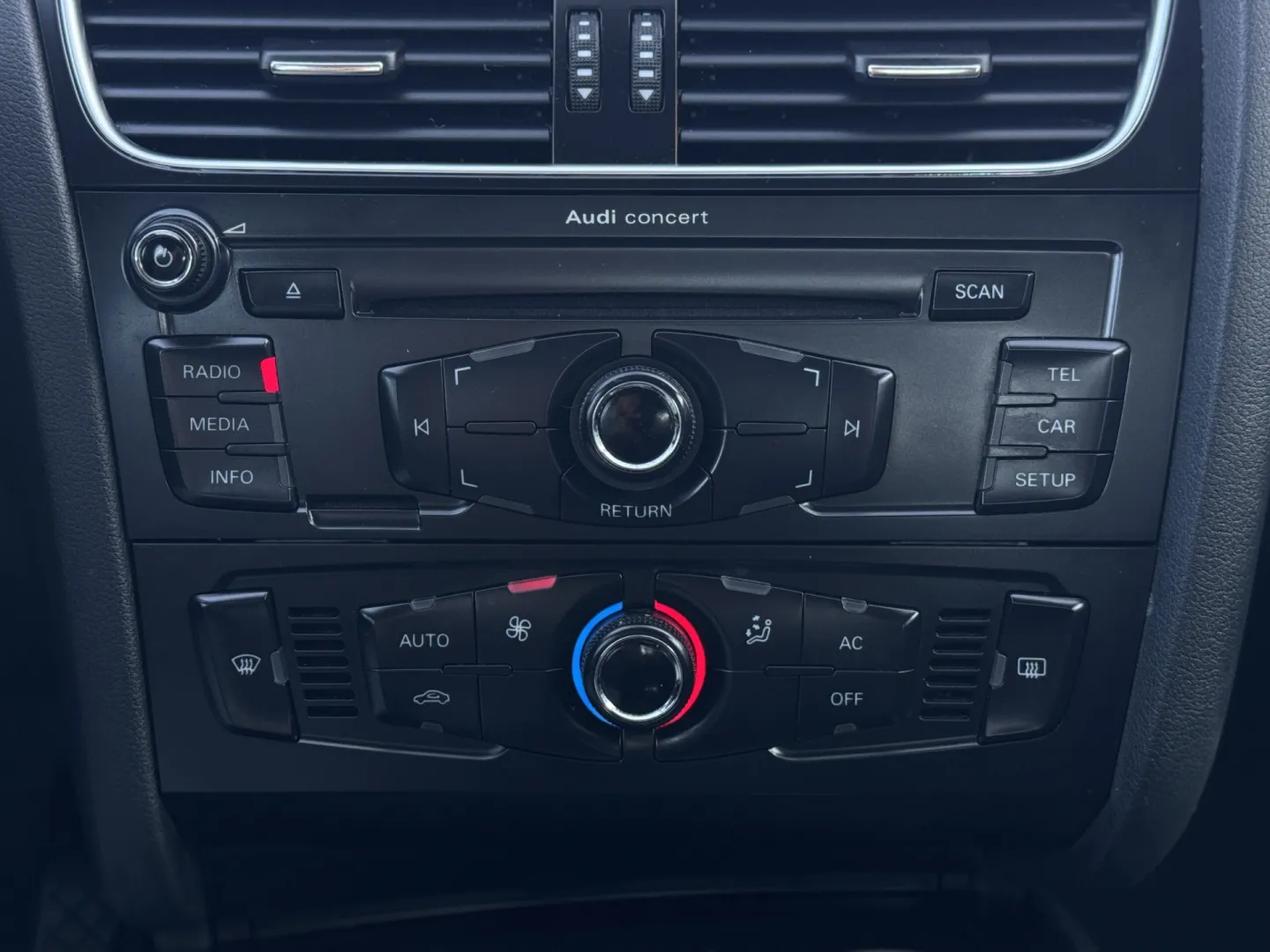 Cumpara/ Vinde online Audi A4 2009 SH, la cel mai bun pret pentru tine!