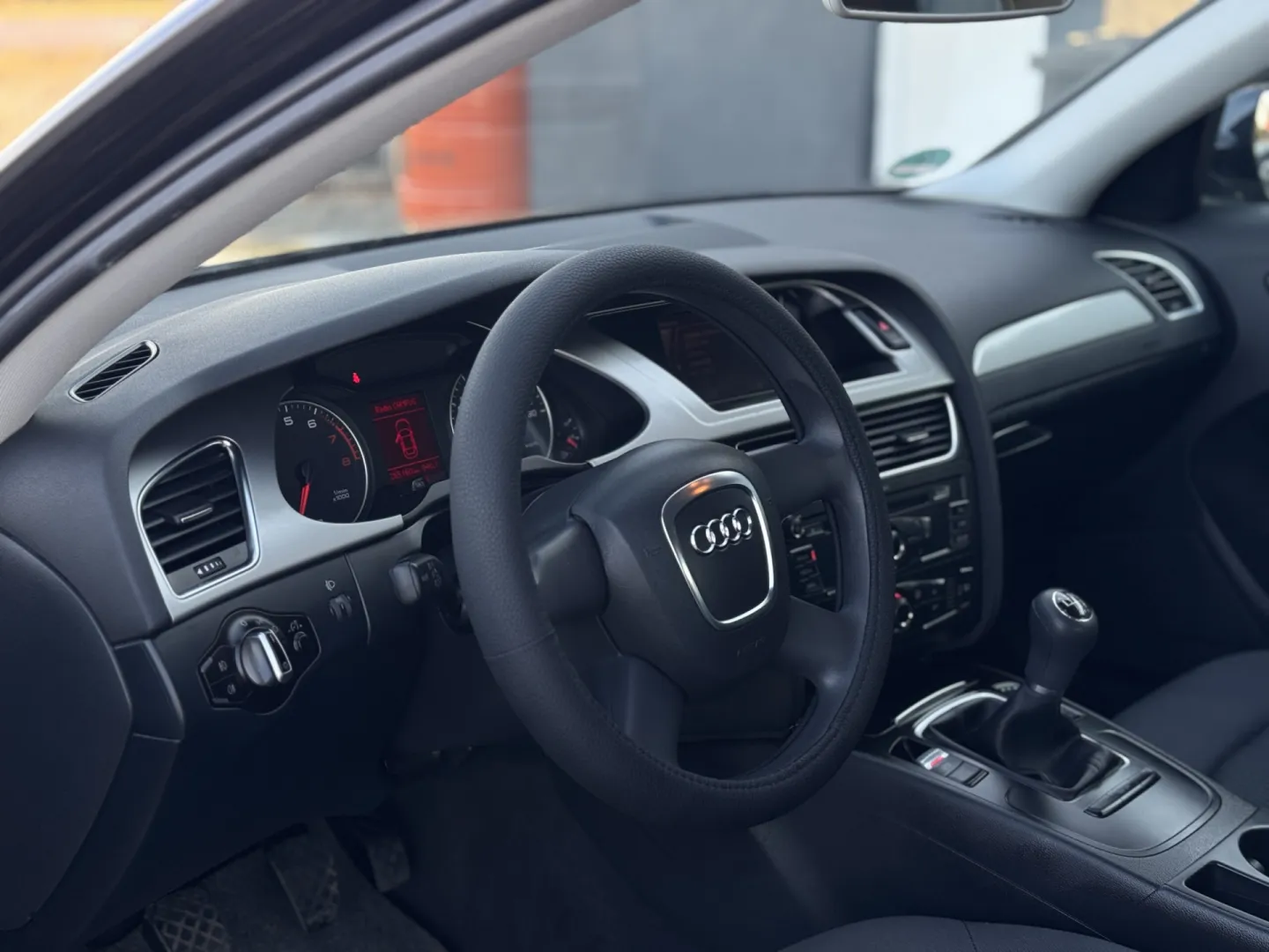 Cumpara/ Vinde online Audi A4 2009 SH, la cel mai bun pret pentru tine!